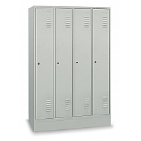 Garderobenschrank mit Sockel, 4 Abteile