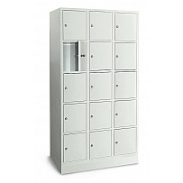 Fächerschrank mit Sockel, 3 Abteile, 15 Fächer